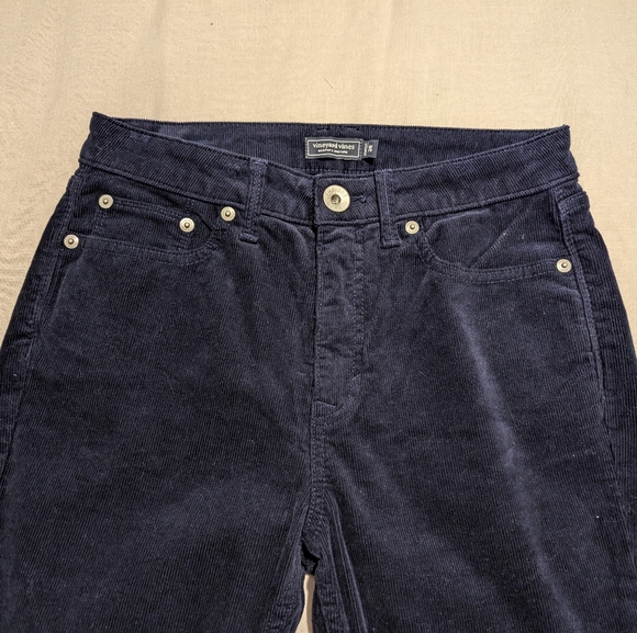 Vineyard Vines Mid-Rise Kick Flare Cords | Size 26 - Picture 5 of 9